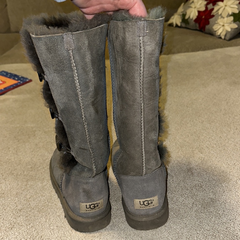 Ugg Bailey Button Triple Boot Size 8 - image 5